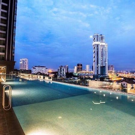 Sks Pavillion Residences By Beestay Management Джохор Бахру Екстериор снимка
