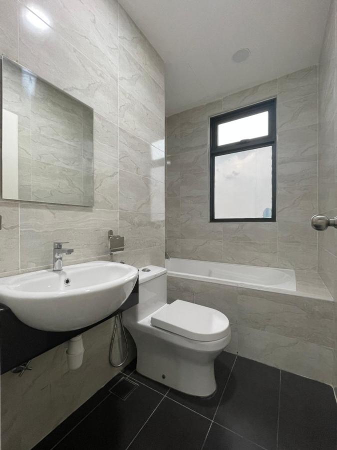Sks Pavillion Residences By Beestay Management Джохор Бахру Екстериор снимка