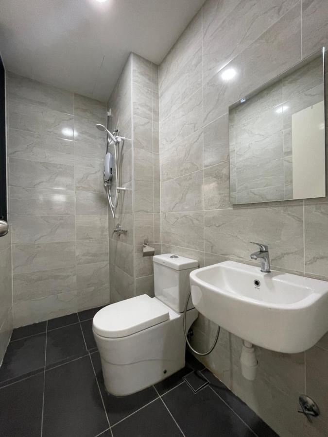 Sks Pavillion Residences By Beestay Management Джохор Бахру Екстериор снимка