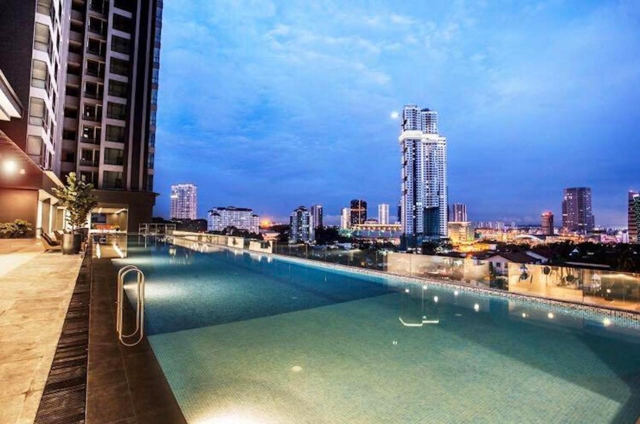 Sks Pavillion Residences By Beestay Management Джохор Бахру Екстериор снимка